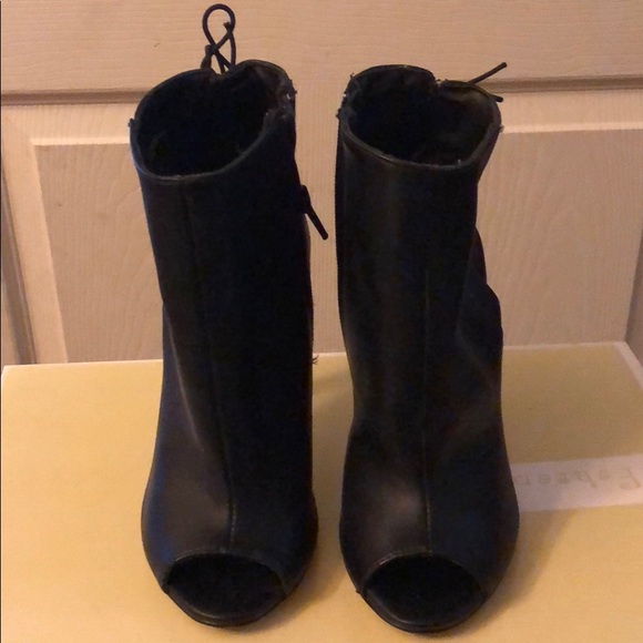 chinese laundry sneakers